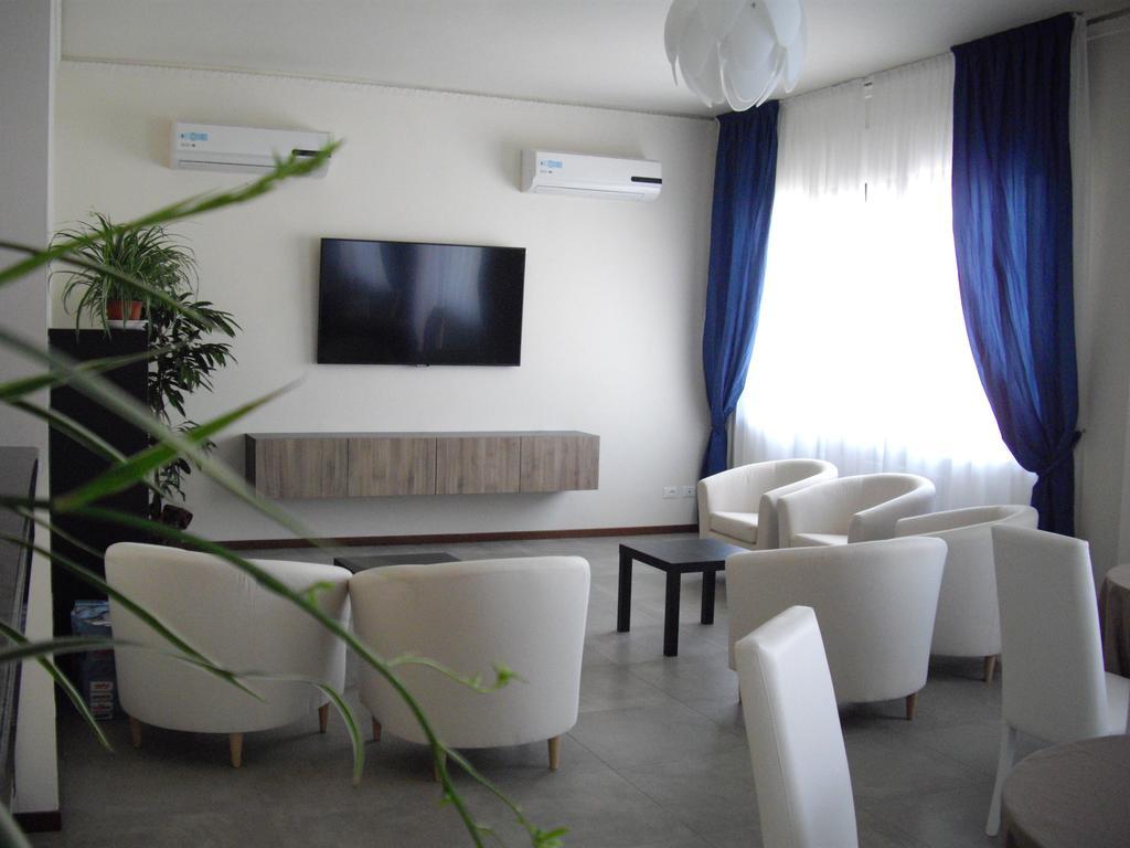 טוסקולנו מדרנו Residenza Hotel Garden מראה חיצוני תמונה