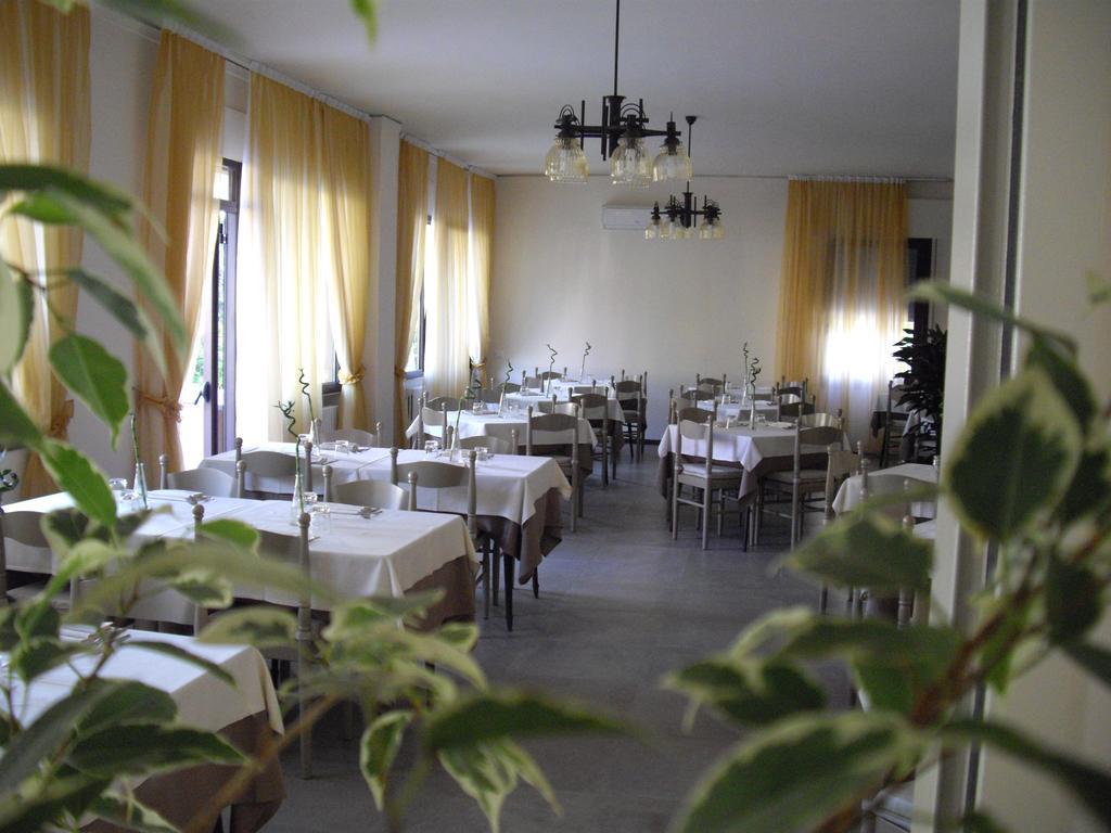 טוסקולנו מדרנו Residenza Hotel Garden מראה חיצוני תמונה