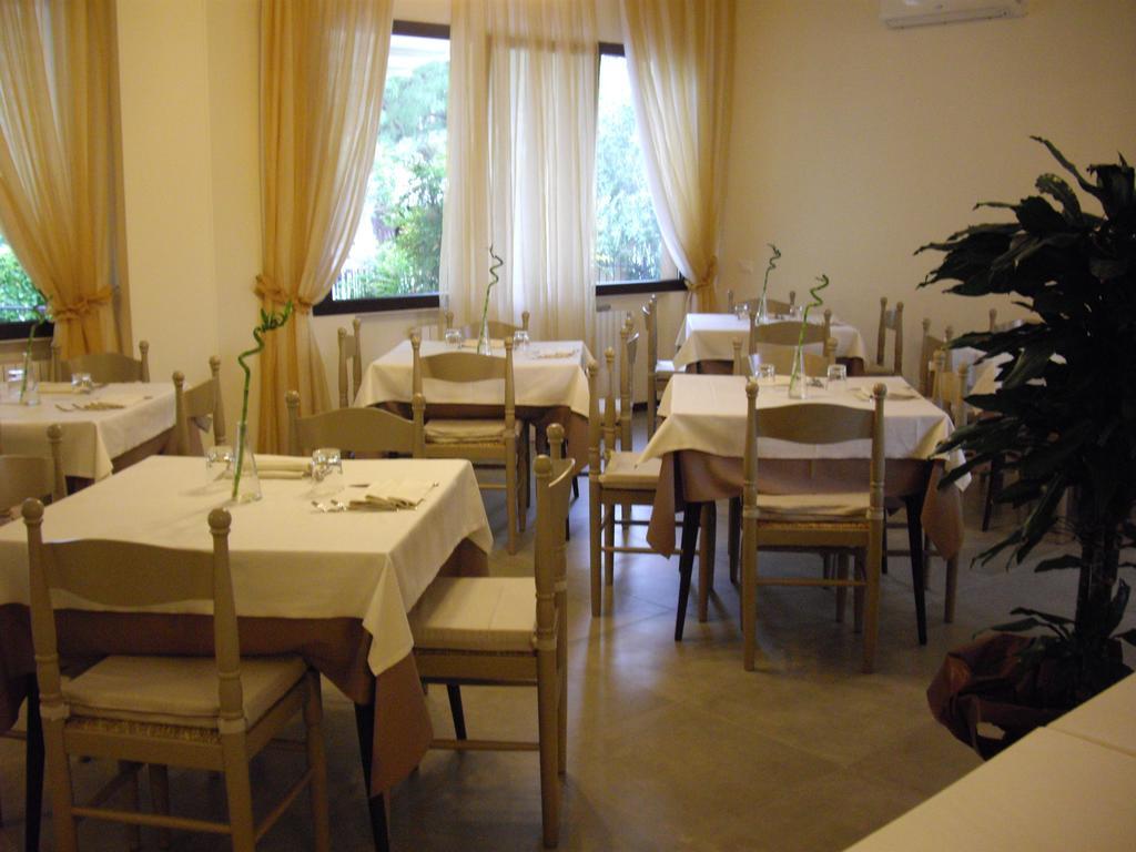 טוסקולנו מדרנו Residenza Hotel Garden מראה חיצוני תמונה